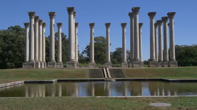 Columns with reflecting pool1 4K