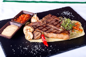 tee bounder steak