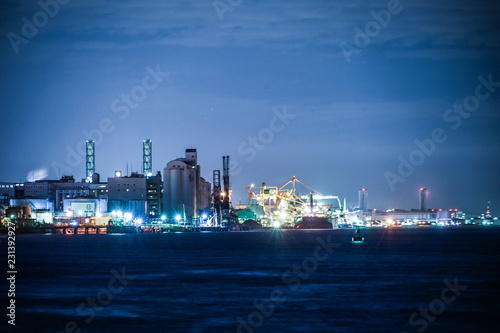 京浜工業地帯の夜景 Wall Mural Wallpaper Murals Kanzilyou