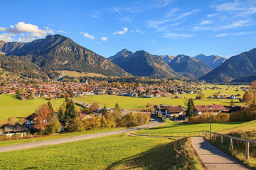 Oberstdorf im Allgäu im Herbst, Deutschland