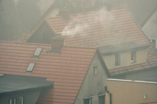 Dym z domina domu