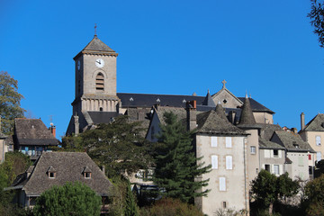 Fototapeta na wymiar Nouvelle-Aquitaine - Limousin - Corrèze - Argentat sur Dordogne et son Eglise