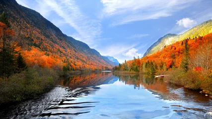 Photo sur Plexiglas Canada Autumn landscape in Parc de la national  Jacques Cartier