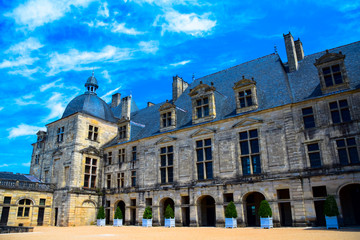 Fototapeta na wymiar Architecture of the inner courtyard of the magnificent Chateau de Hautefort in Aquitaine, France