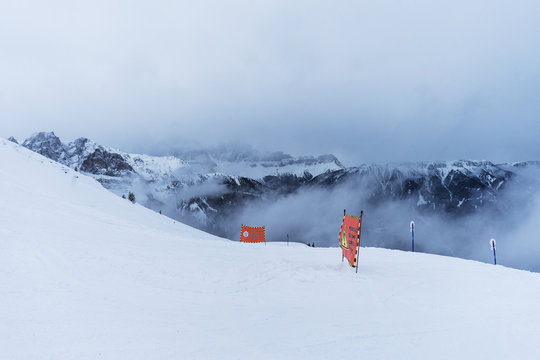 Skipiste - Warnung - Gefahr