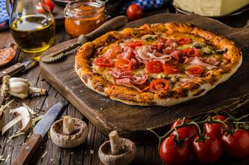 Rustic old style vintage pizza