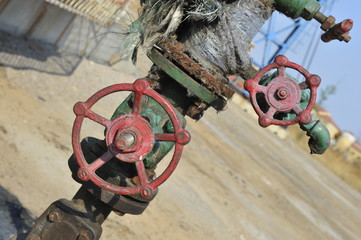 The pipe and valve oil fields