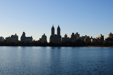 Fototapeta na wymiar Manhattan vue en contre jour des building
