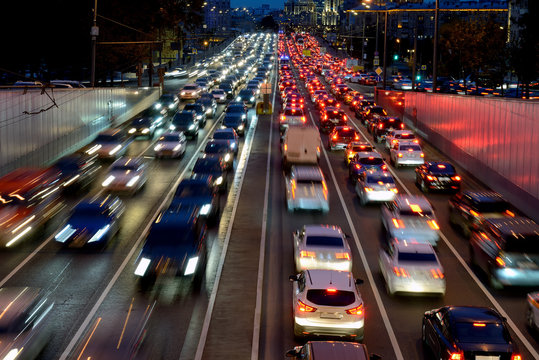 Night car traffic in the center of Moscow