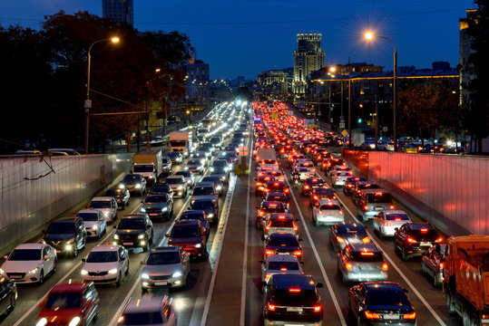 Night car traffic in the center of Moscow