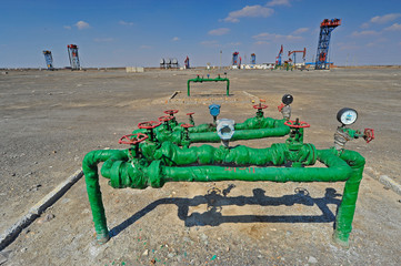 The pipe and valve oil fields
