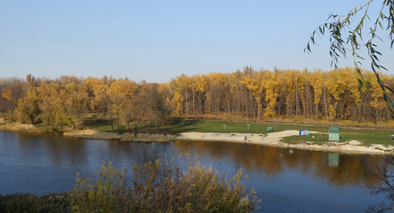 Fototapeta na wymiar The Tsna River, a forest park in Tambov, Russia. Autumn day