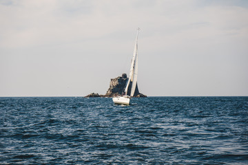Obraz premium Fastnet lighthouse. A view from the boat
