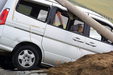 防災訓練（被災したクルマ）