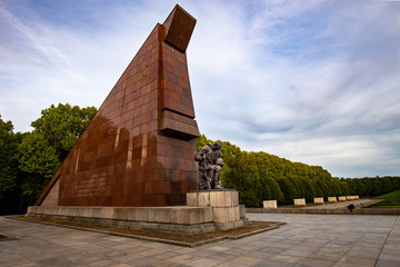 Berlin Treptow - Sowjetisches Ehrenmal 