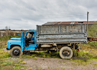 Obraz premium Old truck. .Abandoned collective farm. Russia, Tula region.