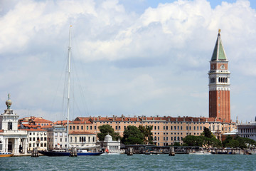 Fototapeta premium Campanile de Saint-Marc de Venise