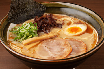 豚骨ラーメン