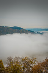 Eifellandschaft im Nebel