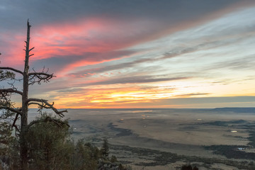 Fototapeta na wymiar Morning sunrise over the plains