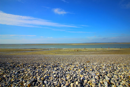 la plage du hourdel avec vue sur la baie de somme en picardie 