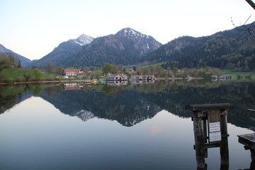 Der Schliersee gespiegelt