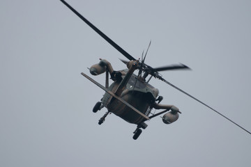 Fototapeta na wymiar 陸上自衛隊の多用途ヘリコプター