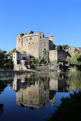 Naklejka premium Château de Clisson, castle, france, architecture, river, old, water, building, tower, ancient, medieval, history, fortress, reflection, fortification, landscape, historic, fort