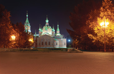 Obraz premium Night view of the Alexander Nevsky Temple, Chelyabinsk