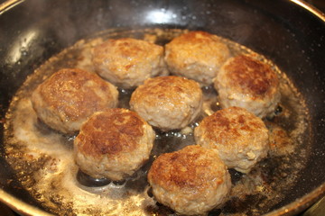 Meatballs in the pan