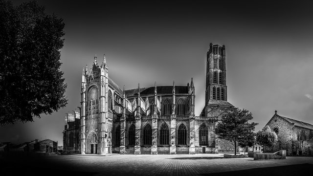 Cath&eacute;drale Saint-&Eacute;tienne de Limoges ext&eacute;rieur