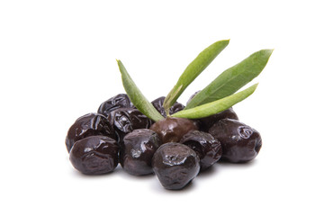 olives with leaves isolated
