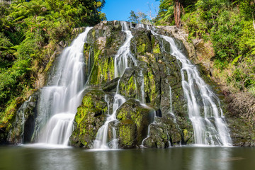 Fototapeta na wymiar magical Owharoa Falls, Coromandel Peninsula, New Zealand
