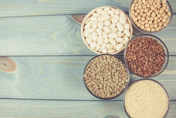 Food products containing protein of vegetable origin.