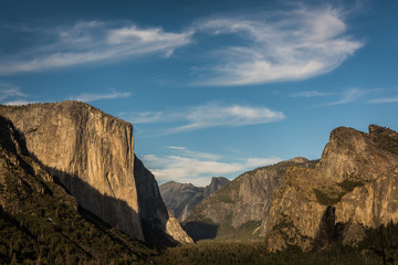 Fototapeta na wymiar Yosemite Landscape with view on el Capitan