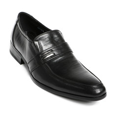 Men's leather fashion shoes isolated on white background