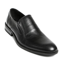 Men's leather fashion shoes isolated on white background