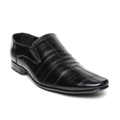 Men's leather fashion shoes isolated on white background