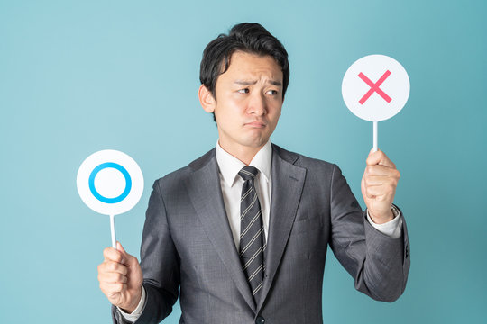 ダメ出しする男性