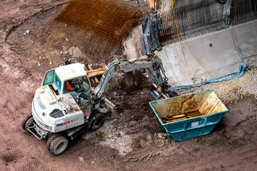 Bagger von oben, Stuttgart 21, Tiefbau