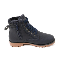 Man's demi-season leather shoes isolated on wthite.