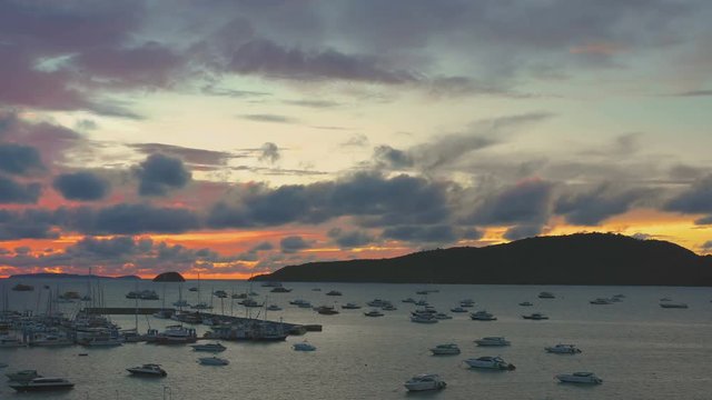 Chalong marina is a center for intense boating activity.Chalong Yacht Club which organises regular sailing races.make its base here and its bar is a favourite spot for sailors to swap yarns and party.