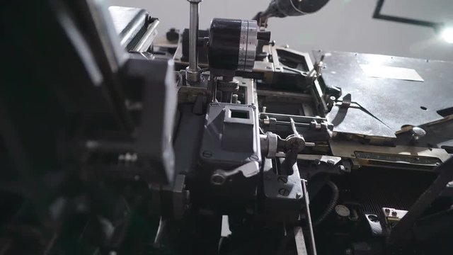 20628_The_old_printing_machinery_or_the_press_printing.mov