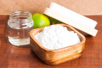 sodium bicarbonate (cleaning agent)