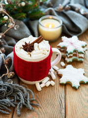 hot chocolate with marshmallows and gingerbread cookie