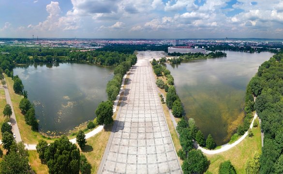 Parade street, Nazi party rally grounds with Dutzendteich and NS Congress Hall, today Congress Hall, Nuremberg, Middle Franconia, Franconia, Bavaria, Germany, Europe