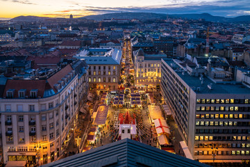 Christmas market in Budapest in Saint Stephen square aerial view - 231667702