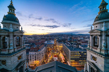 Fototapeta premium Night in Budapest as seen from above