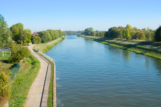 Toul, balade le long de la moselle
