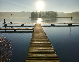pomost jezioro słońce zima  © DEM